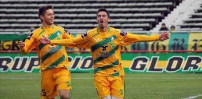 Pellegrino insiste con otro delantero que por ahora no llega