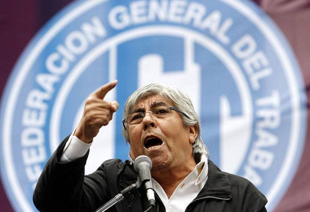 Moyano reclam� una suma fija de $3000 para compensar la inflaci�n