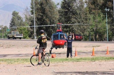 Dos hermanitas murieron tras desbarrancarse el auto que conduc�a su madre por la Ruta 7, en Uspallata