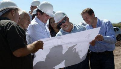 P�rez recorre el inicio de los trabajos de una de las obras h�dricas m�s importante de los �ltimos a�os
