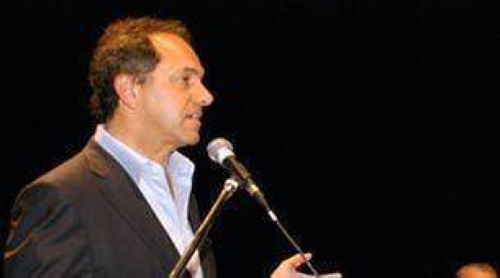 Scioli aclar� que "es obvio que no se viene una ola de estatizaciones"