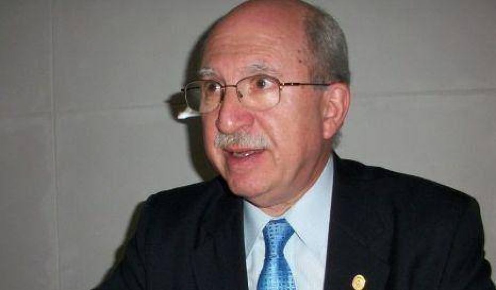 "Hay mucha imprevisi�n en el �rea educativa"