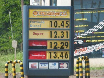 YPF mantiene precios y Shell subi� a 13 pesos la Premium