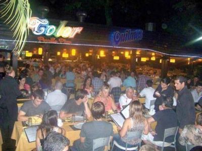 La devaluaci�n del peso provoca una fiebre de consumo en Iguaz�