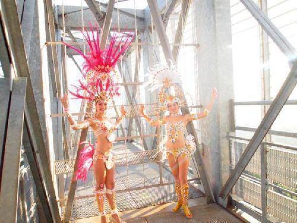 El carnaval de Santa Ana se vive en el Parque de la Cruz