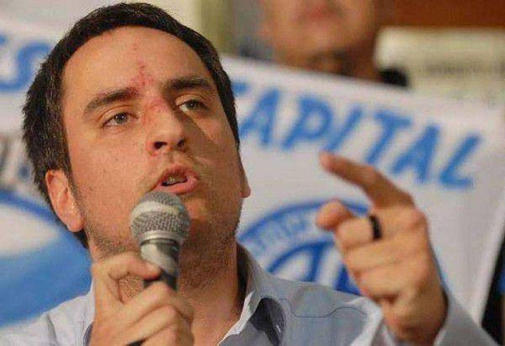 Cabandi� duro contra Macri por el veto de leyes