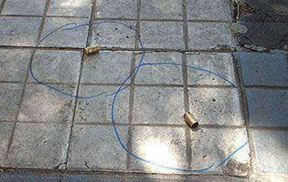Asalto, tiroteo y muerte en Velent�n Alsina