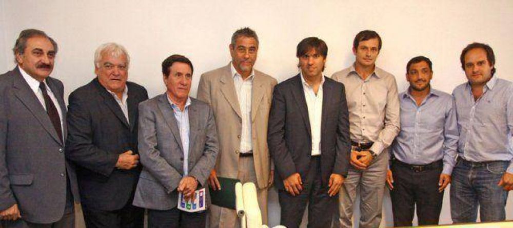 Varios jefes comunales de la Regi�n se reunieron con el Titular del Anses 