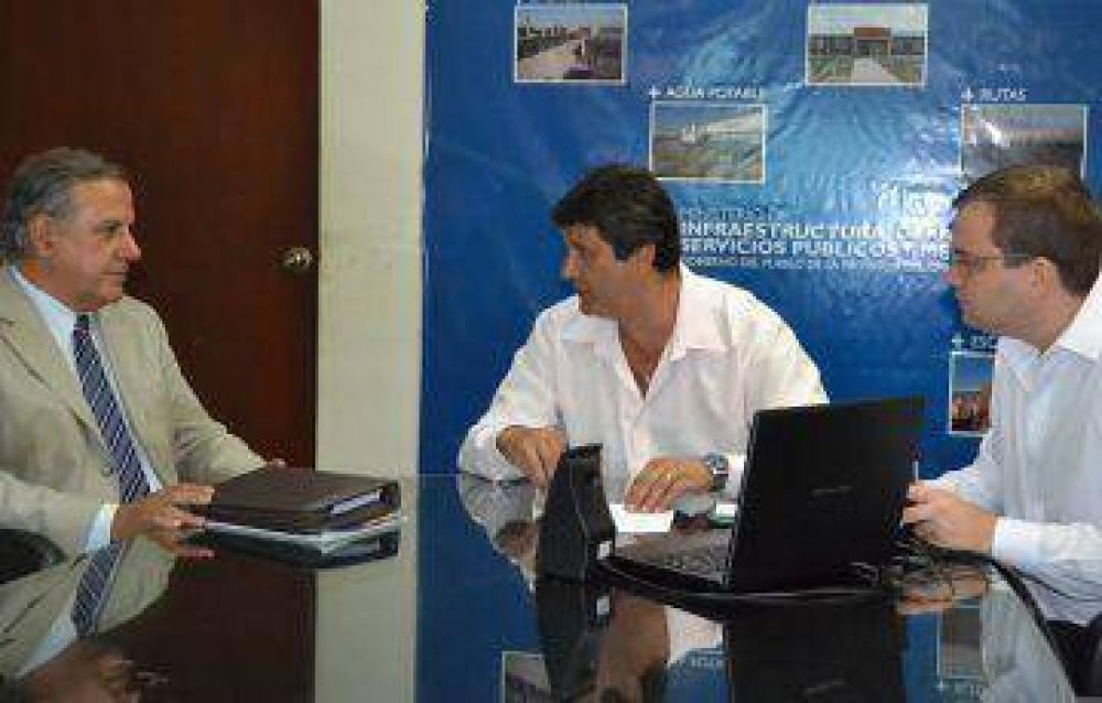 Reuni�n interprovincial para analizar el proyecto preliminar del segundo puente vial Chaco - Corrientes