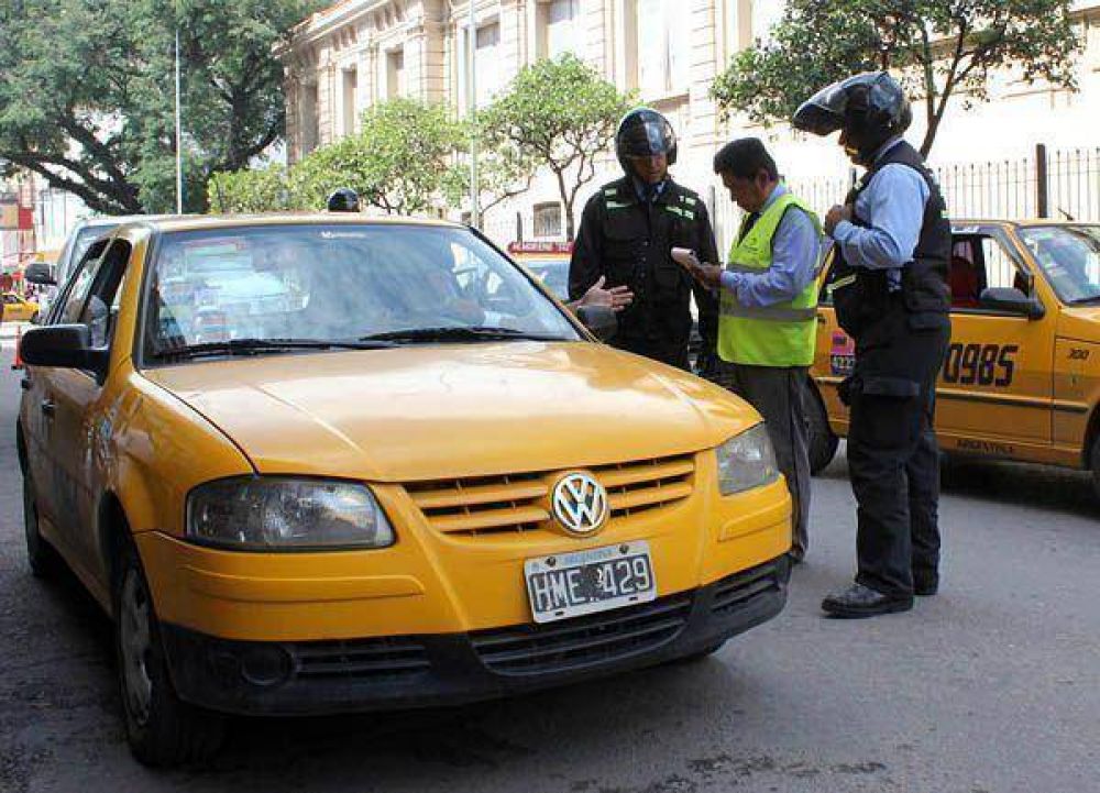 Tr�nsito: verificaron documentaci�n y uso del cintur�n en el centro de la ciudad