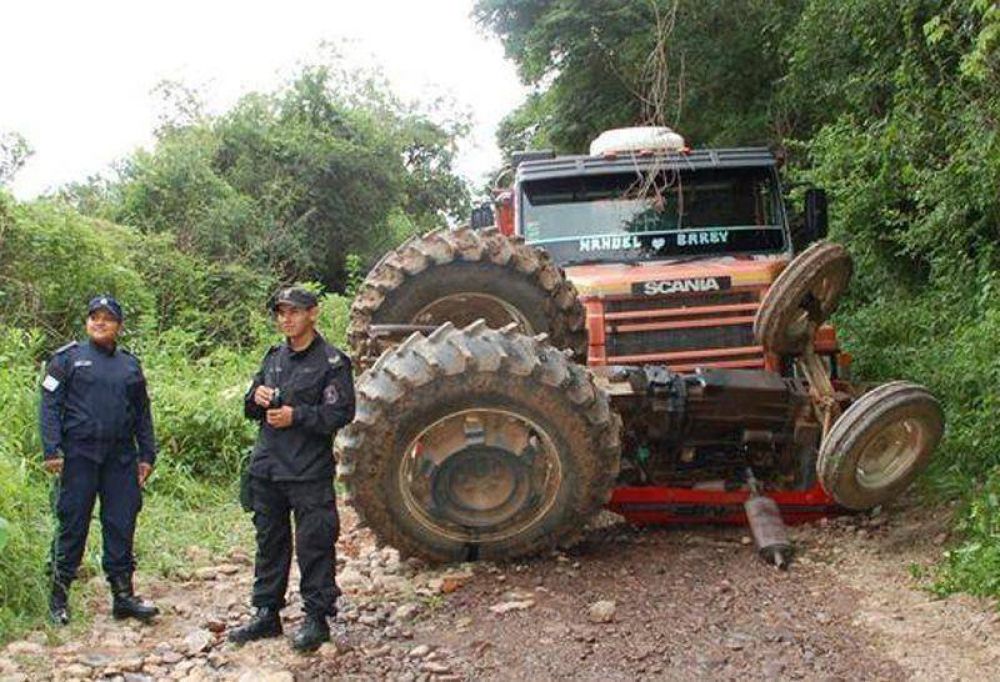 Muri� aplastado por su tractor tras colisionarlo un remolque