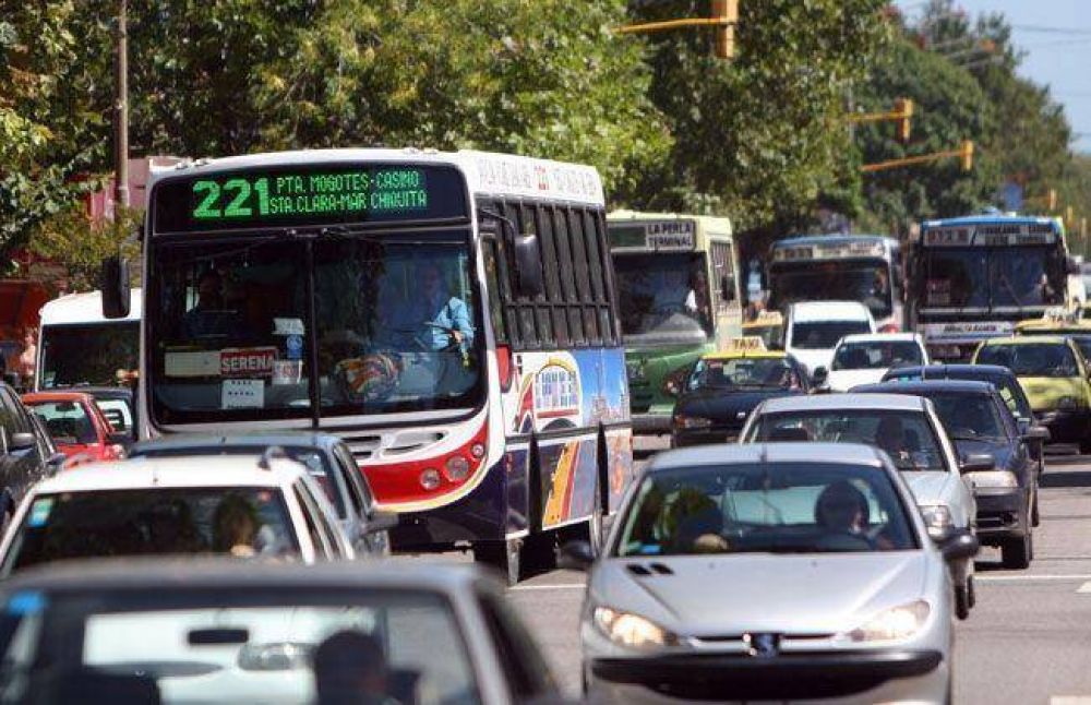 Defensores del Pueblo plantearon mejoras en el transporte