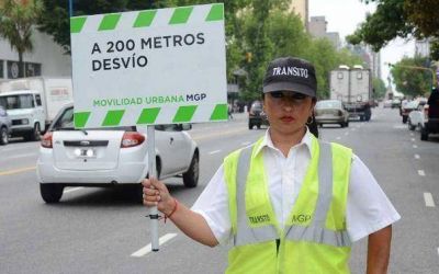 Para estar alerta: emplean carteles para informar desv�os del tr�nsito