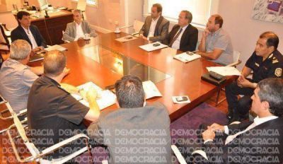 Meoni se reuni� con la c�pula policial para atacar el problema de las picadas