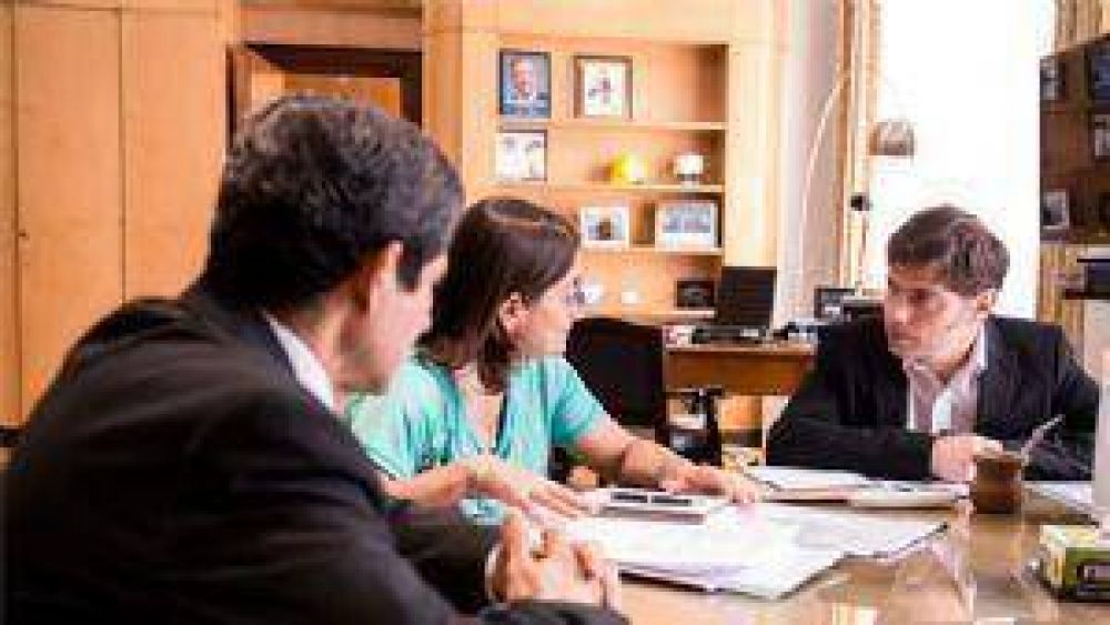 Corpacci se reuni� con los ministros Kicillof y Sileoni