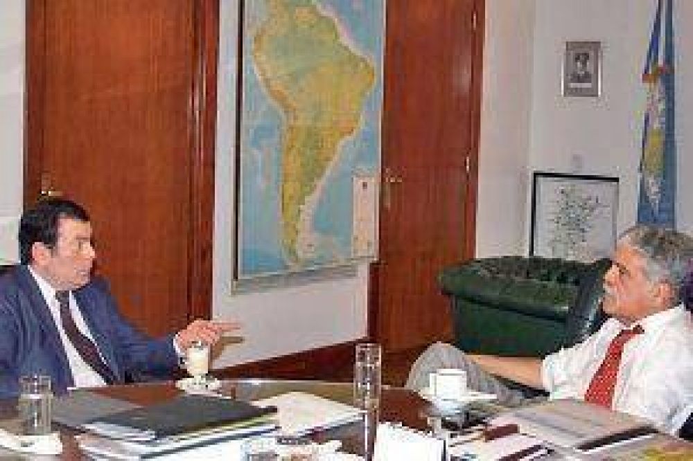 El senador Zamora analiz� con De Vido el avance de las obras en la provincia