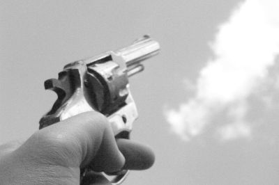 Joven de 16 a�os fue herido de bala por su primo