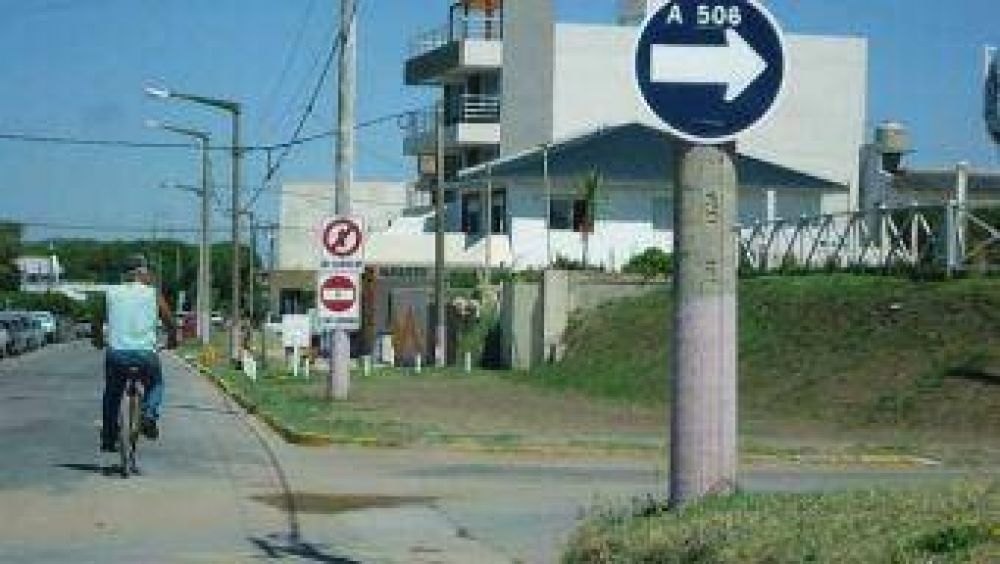 Se comenz� a ordenar la se�alizaci�n en la ciudad
