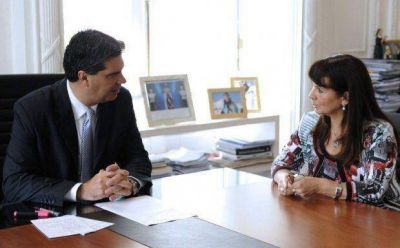 Fundaci�n Mar�a de los �ngeles: firma convenio con Jefatura de la Naci�n