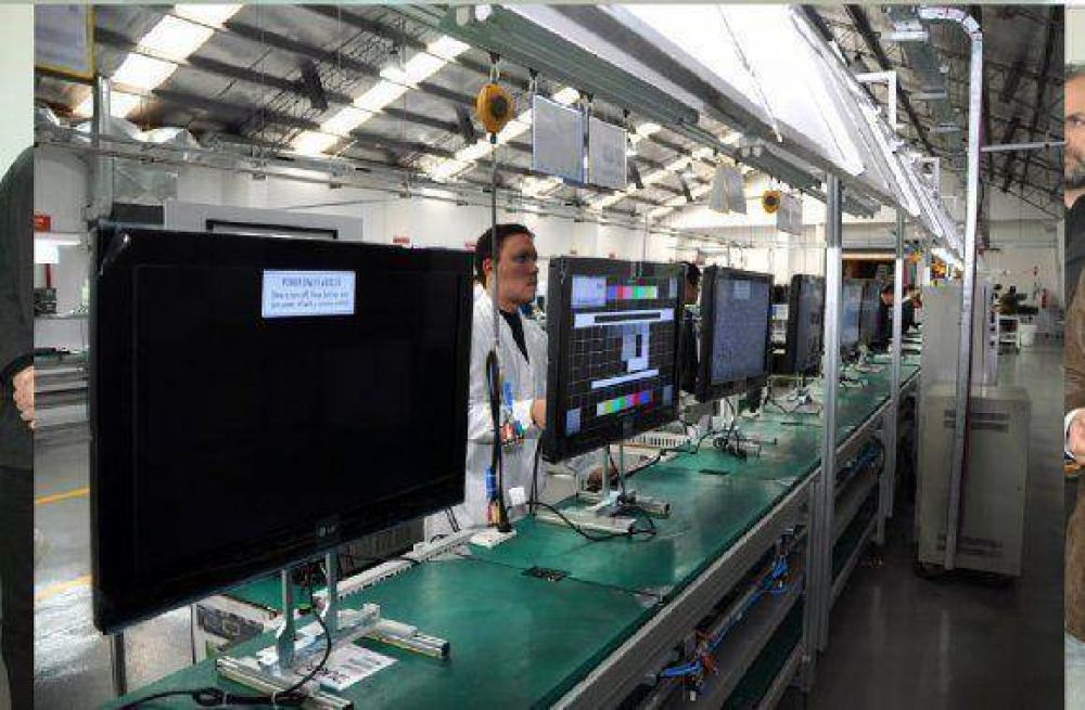 La C�mpora culp� al lobby importador y otros grupos de presi�n por los despidos en las electronicas