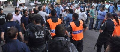 "Es un atentado de delincuentes", dijo el titular de la UOCRA por el enfrentamiento a los tiros de ayer