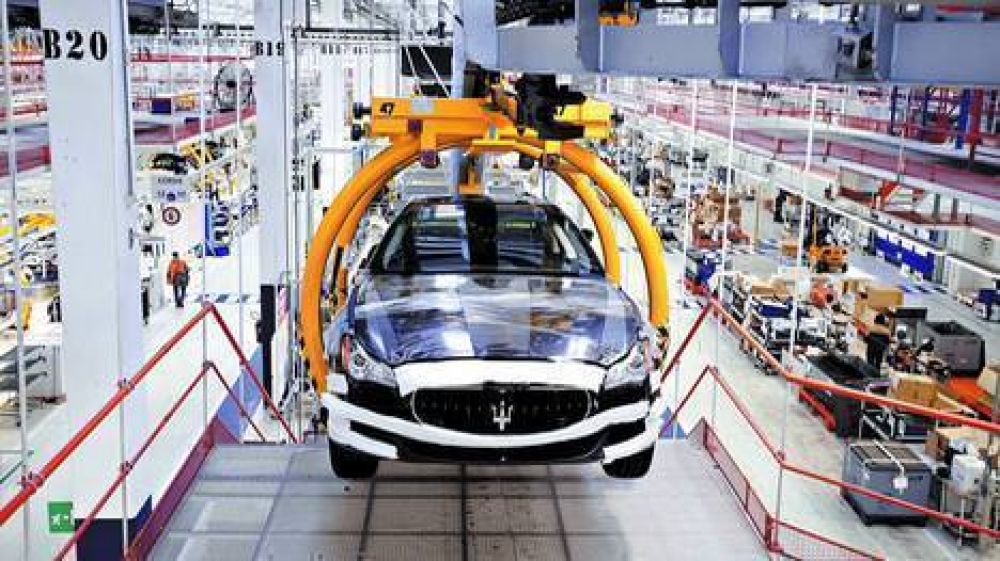 Fin de una era: la FIAT cambia de nombre y se muda de Italia