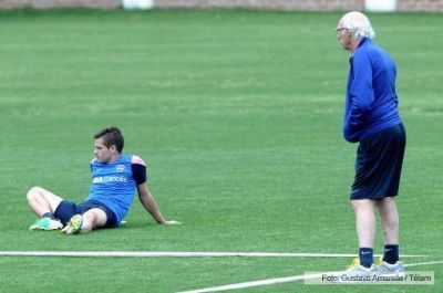 Fernando Gago entren� de manera diferenciada de cara al duelo con River
