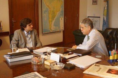 Ghi se reuni� con De Vido