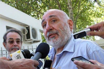 Ministro Ferr�n: �No confiamos ni en el intendente Rainone ni en sus funconarios"