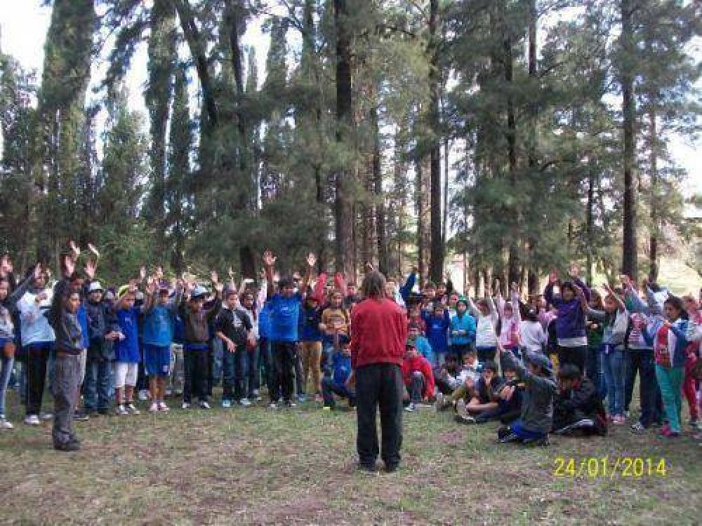 Alumnos misioneros representaron sus ra�ces culturales en Encuentro Nacional de Escuelas Primarias