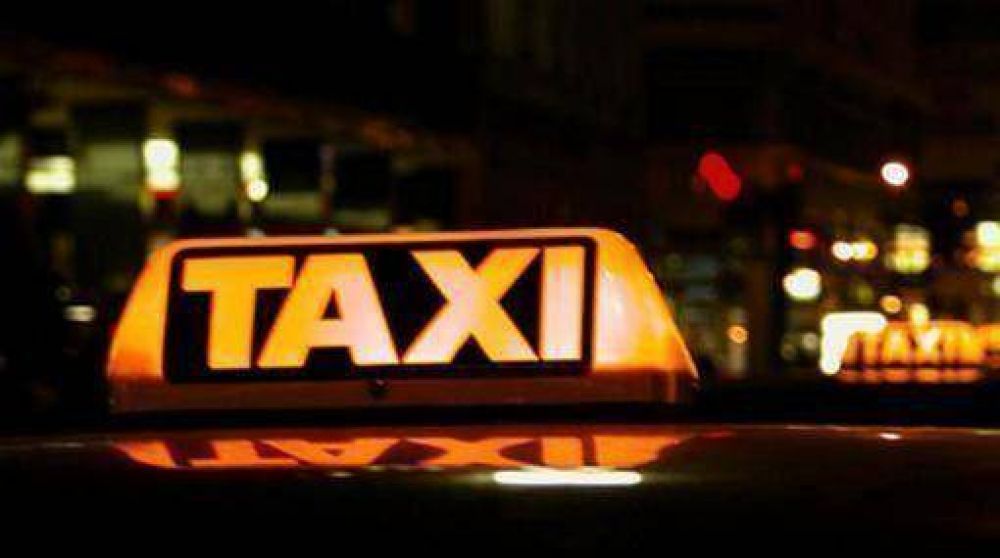 �El odio hacia los taxistas y remiseros en el barrio Centenario es total�