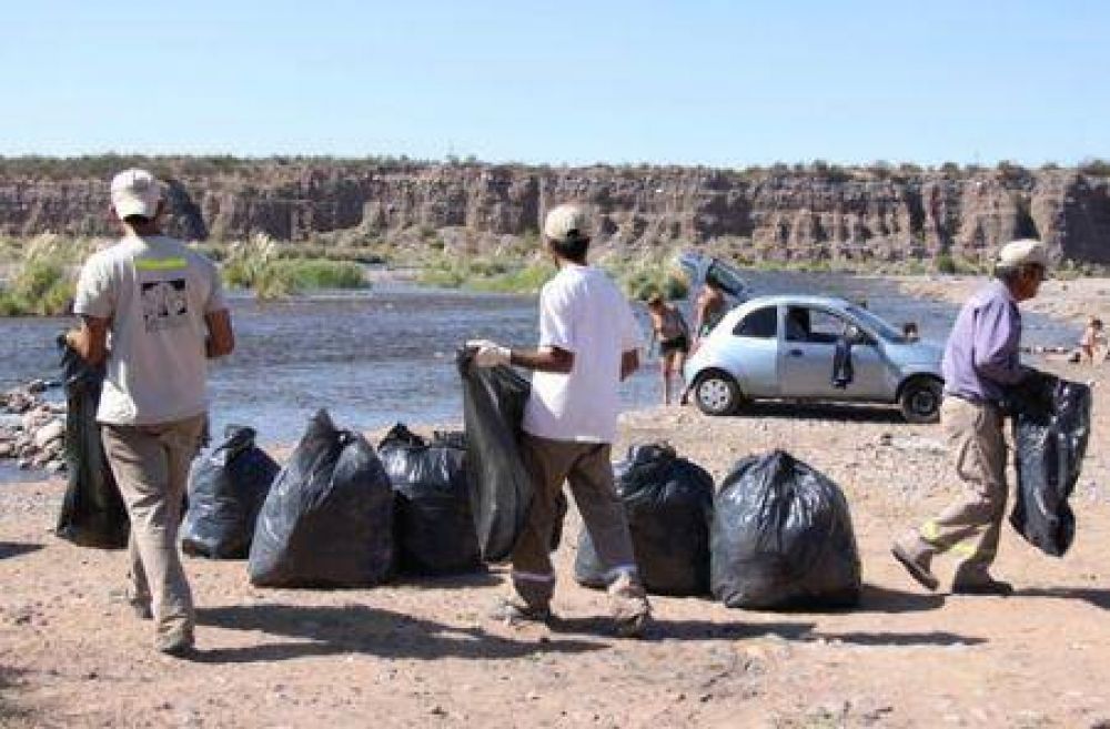 Luj�n de Cuyo limpi� la bajada al r�o Mendoza