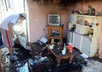 Un feroz incendio las dej� sin nada 