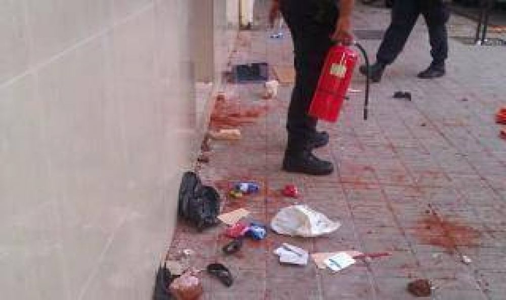 Incidentes en Uocra Bah�a Blanca: Uno de los detenidos form� parte de los 12 ap�stoles