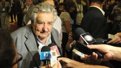 El uruguayo Mujica dialog� en Cuba con los negociadores del proceso de paz en Colombia