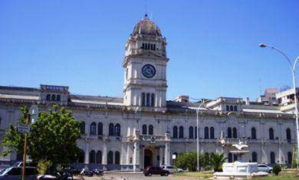 Los estatales comienzan a cobrar los sueldos este s�bado