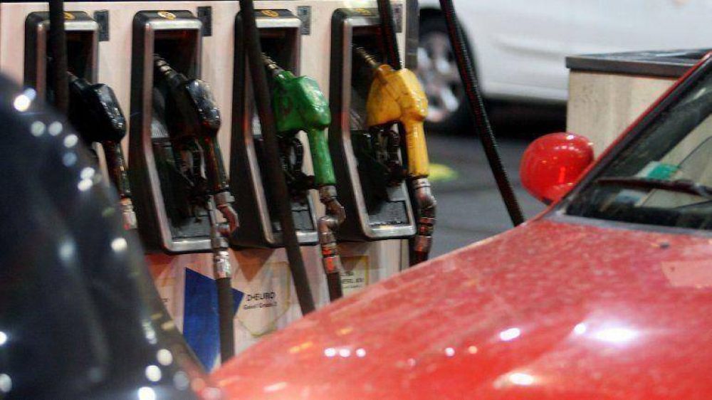 Aumentan hasta el 14% las naftas en el interior: prev�n m�s subas