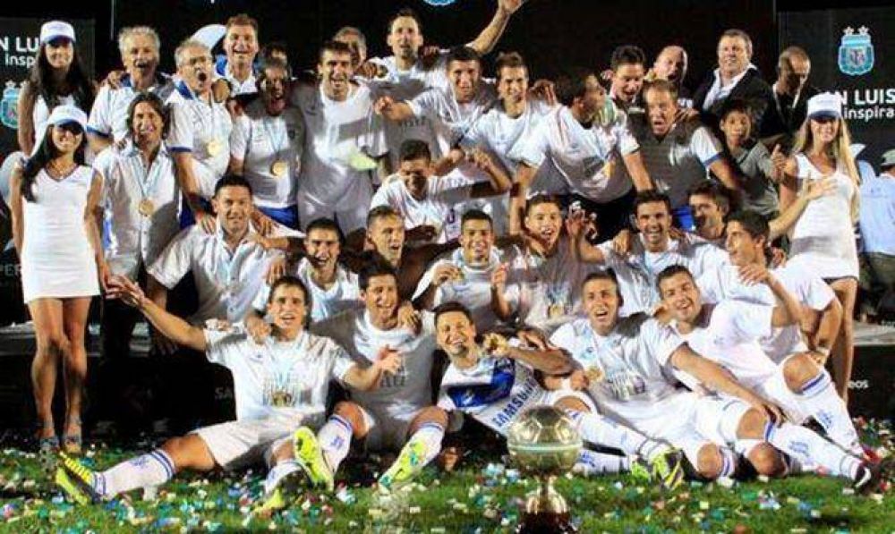 Un nueva estrella para V�lez: la Supercopa Argentina
