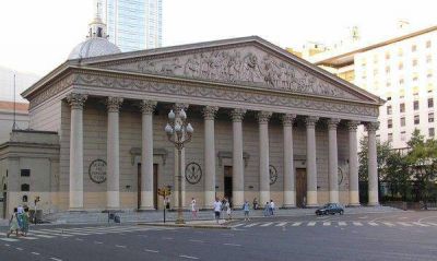 Robaron $100 mil de la Catedral metropolitana