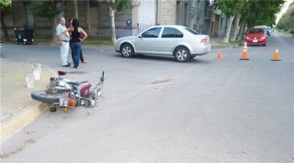 Una mujer herida en un accidente de tr�nsito