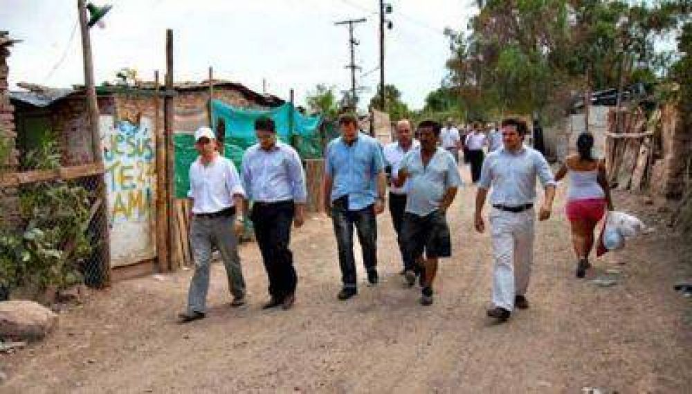 El secretario de Sedronar recorri� barrios vulnerables de la Ciudad y adictos al paco le contaron sus experiencias