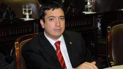 Desde la UCR tildan de �fracaso� el dar marcha atr�s con la ley 4 AM