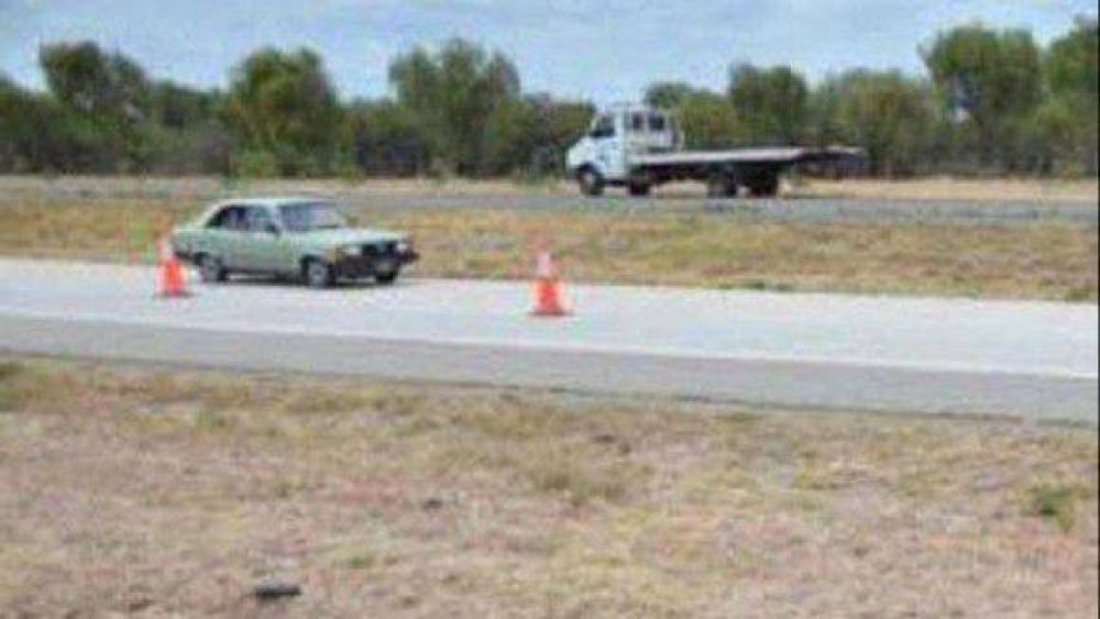 Mueren dos tucumanos al volcar en San Luis
