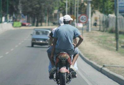 MOTOCHORRO DETENIDO TRAS ASALTAR PAPELERA