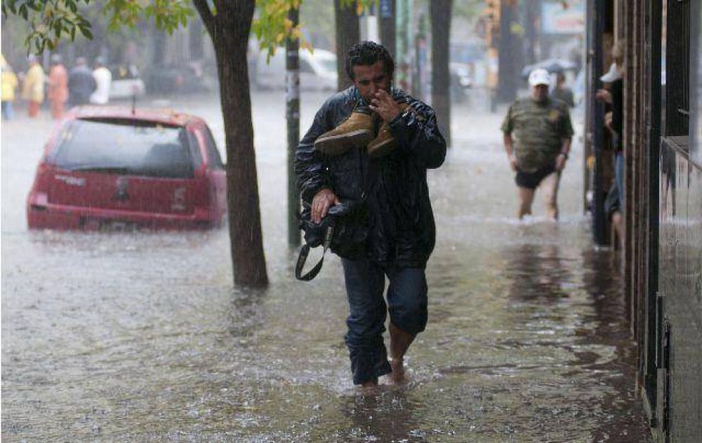 Rige una alerta por fuertes tormentas para centro del pa�s
