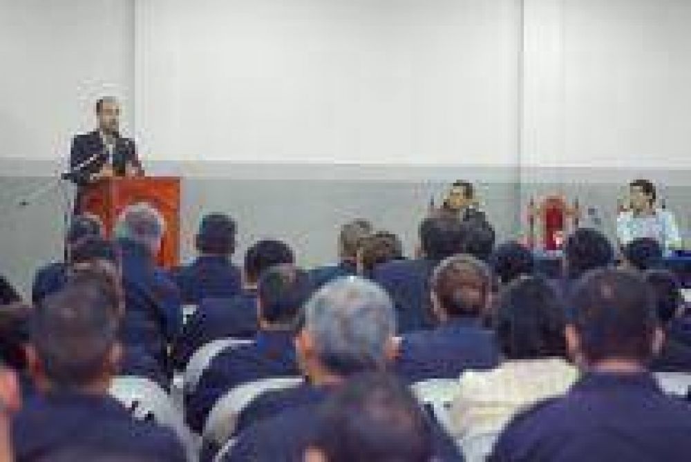 El ministro de Seguridad se reuni� con la Plana Mayor Policial para diagramar nuevas funciones estrat�gicas