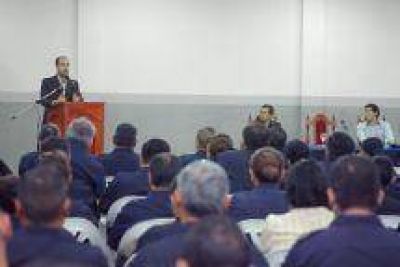 El ministro de Seguridad se reuni� con la Plana Mayor Policial para diagramar nuevas funciones estrat�gicas