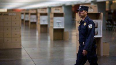 El Salvador elige entre la continuidad de la ex guerrilla o la derecha