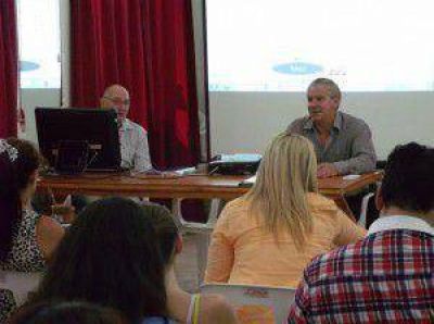 Iniciaron m�dulos de capacitaci�n para obtener matriculas de Productores y Asesores de Seguros
