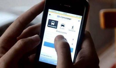 El celular, muy �til para moverse en la Ciudad